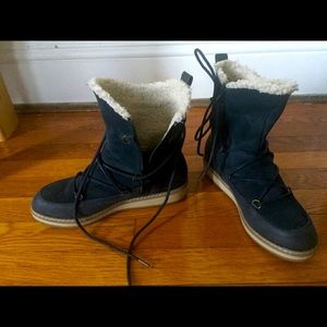White Mountain Lace Boots